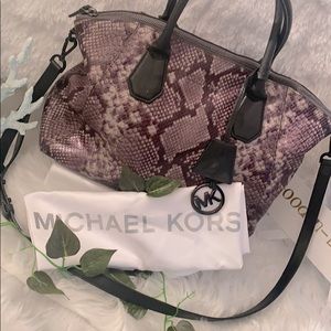 Michael Kors purse
